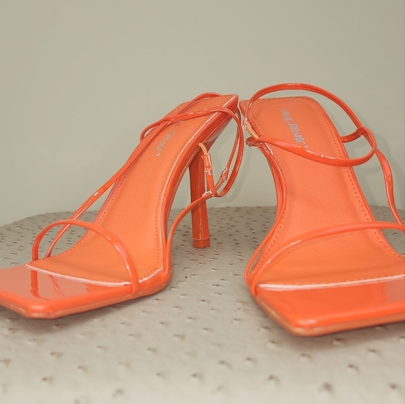 𝅺Asos Orange strap sandals - Picture 2 of 9